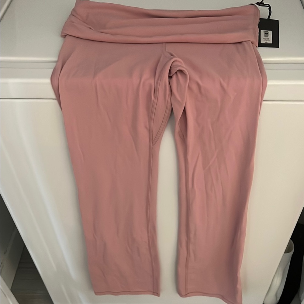 Aritzia Pink Women's Pants